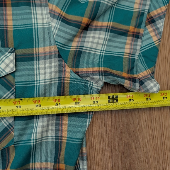 Kuhl Eluxor Green Plaid Pearl Snap Button Shirt Size L Outdoor Western - Picture 4 of 6